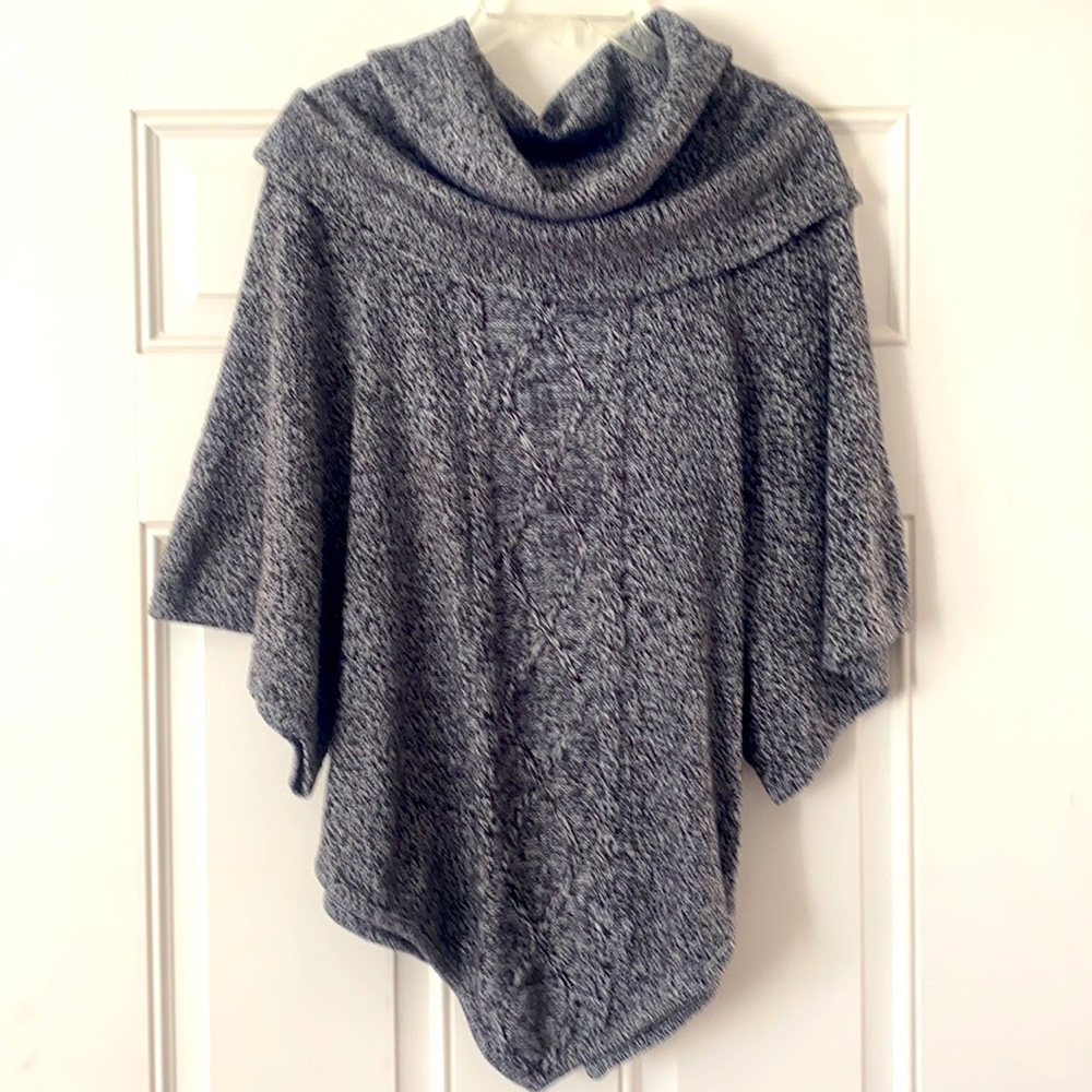 New Directions Weekend short sleeve cowl necklace poncho cable front Large